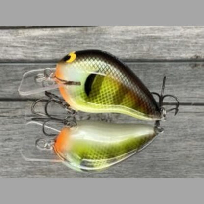 Black Label Wreck balsa crankbait with wide bill designed for shallow cover and grass fishing