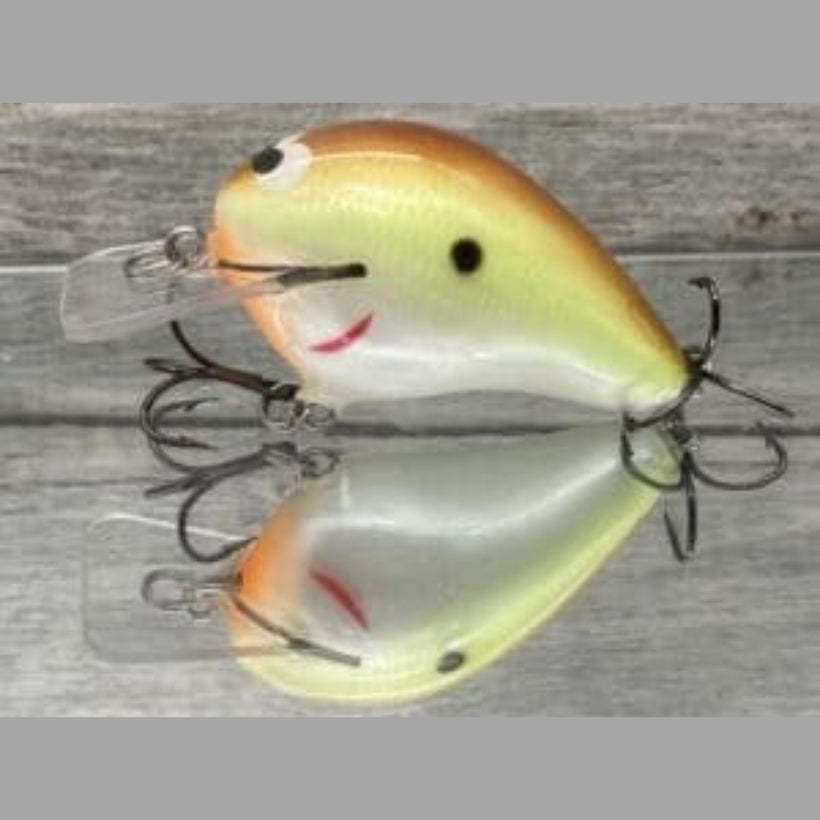 Black Label Wreck balsa crankbait with wide bill designed for shallow cover and grass fishing